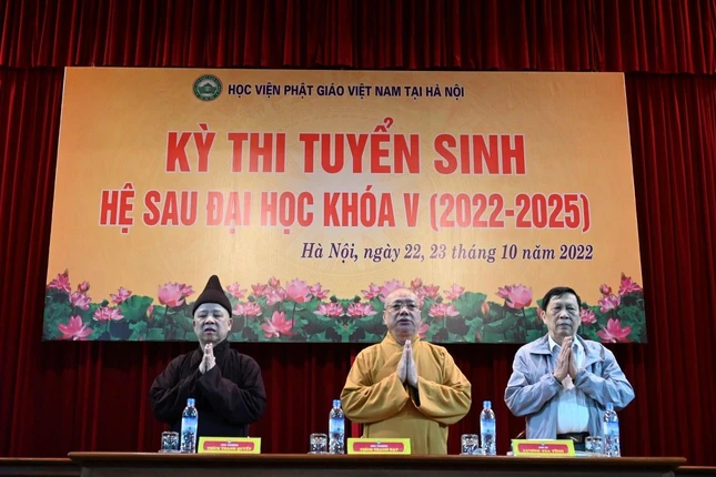 Niệm Phật cầu gia hộ