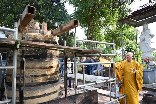 Nghi thức sái tịnh đúc đại hồng chung chùa Phúc Hưng