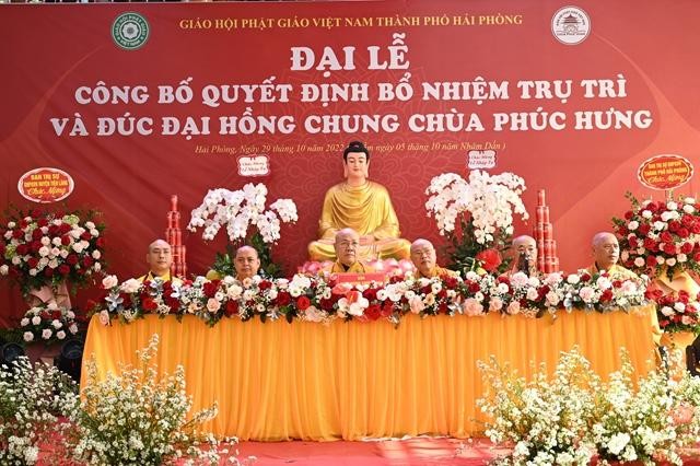 Chư tôn đức chứng minh