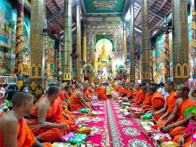 Chư Tăng tụng thời kinh cầu an