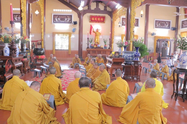 Khoá lễ tụng kinh cầu nguyện