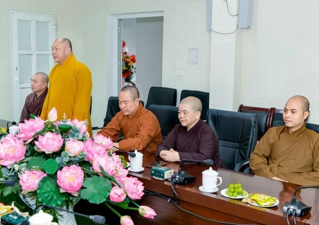 Thượng tọa Thích Tâm Định phát biểu