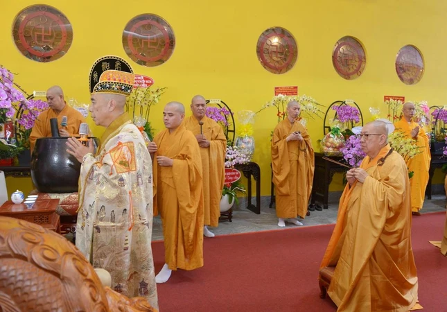 Nghi thức cung tiến Giác linh