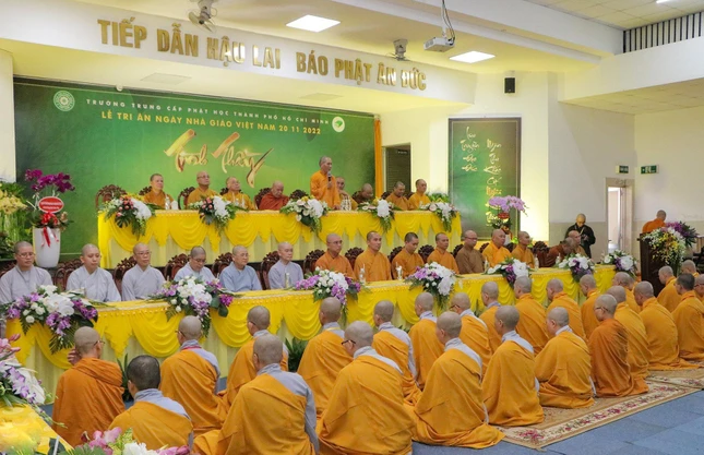 Thượng tọa Thích Giác Trí chia sẻ đạo tình thầy trò