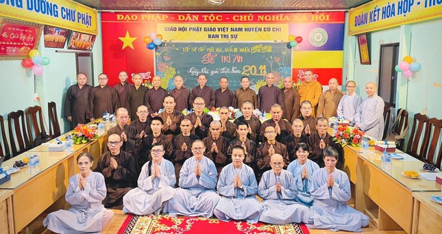 Lớp Sơ cấp Phật học huyện Củ Chi khóa III khai giảng tại chùa Pháp Thành ngày 1-11-2022 - Ảnh: TT