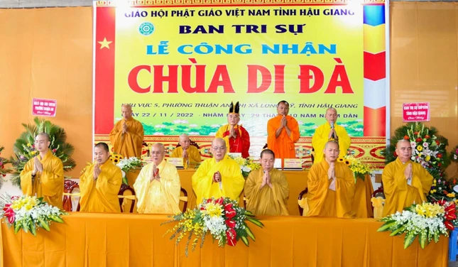 Niệm Phật cầu gia hộ