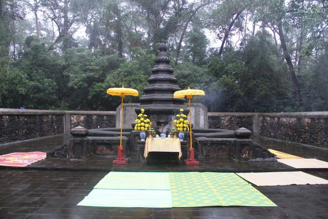 Bảo tháp Tổ sư Liễu Quán tọa lạc tại núi Thiên Thai