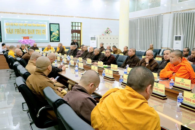 Chư Tăng tham dự phiên họp