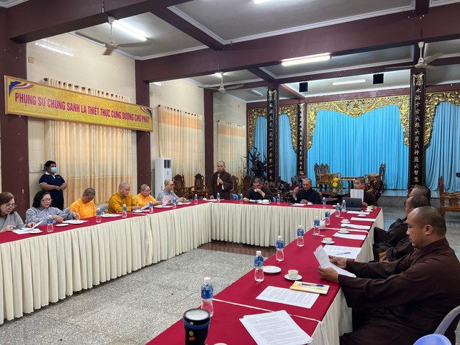 Quang cảnh phiên họp