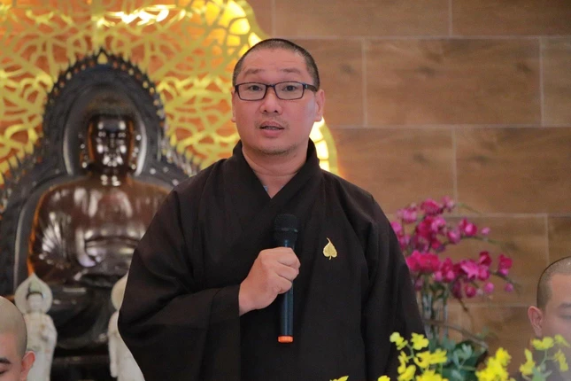 Thượng tọa Thích Minh Thuận phát biểu khai mạc