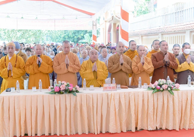 Niệm Phật cầu gia hộ