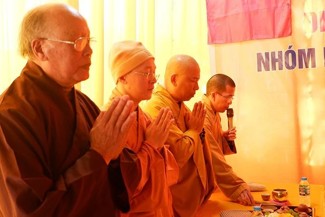 Niệm Phật cầu gia hộ Niệm Phật cầu gia hộ