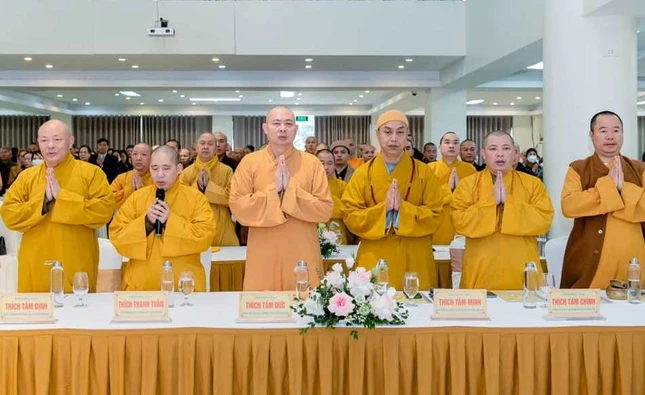 Niệm Phật cầu gia hộ