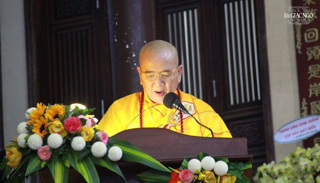Hòa thượng Thích Khế Chơn đọc diễn văn bế mạc