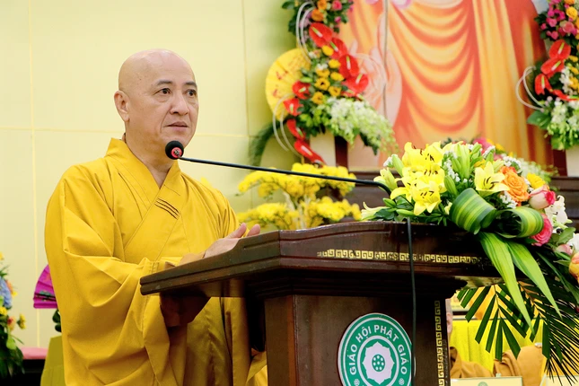 Hòa thượng Thích Huệ Thông phát biểu khai mạc