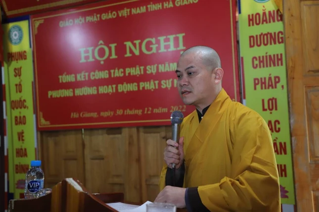 Đại đức Thích Nguyên Toàn phát biểu đúc kết hội nghị