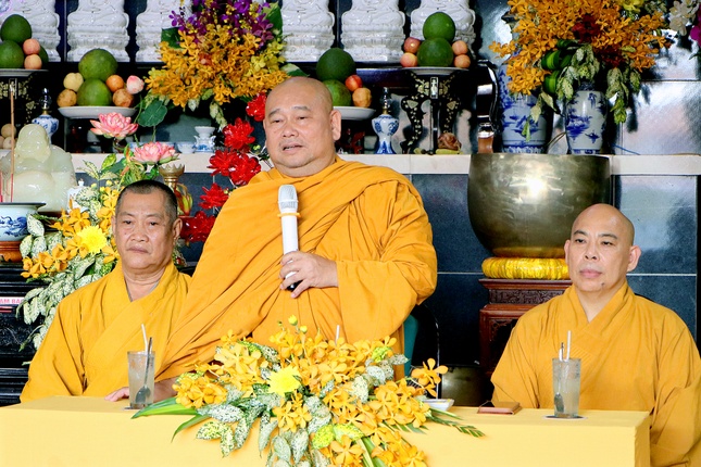 Thượng tọa Thích Minh Lực chia sẻ Phật pháp