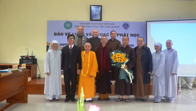 Chụp ảnh lưu niệm