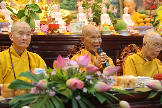 Hòa thượng Thích Giác Tường ban đạo từ