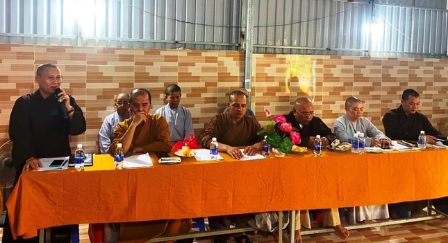 Thượng tọa Thích Minh Bảo phát biểu khai mạc