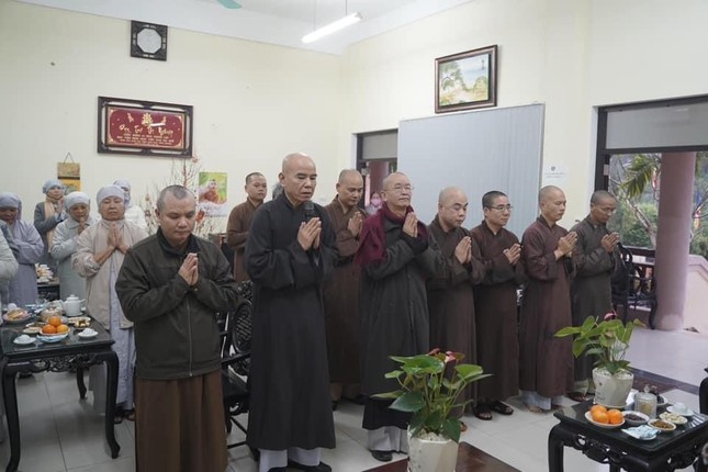 Thượng tọa Thích Nguyên Thành dâng lời khánh tuế năm mới