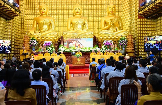 Thượng tọa Thích Nhật Từ chia sẻ pháp thoại