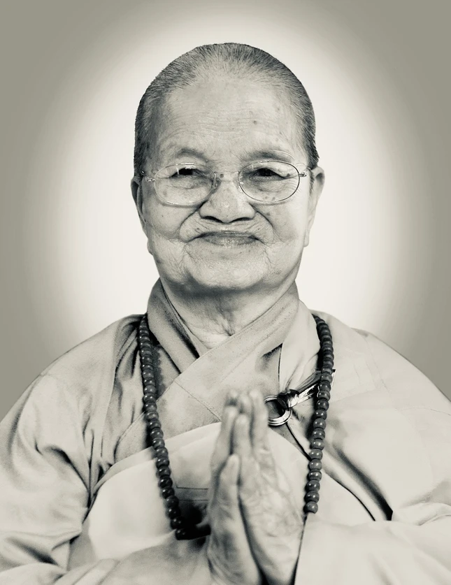 Chân dung Ni trưởng Thích nữ Viên Chánh