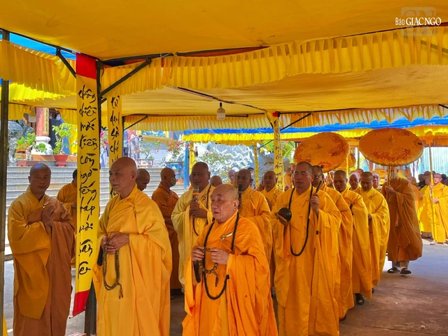 Chư Tăng đồng hộ niệm Chư Tăng đồng hộ niệm