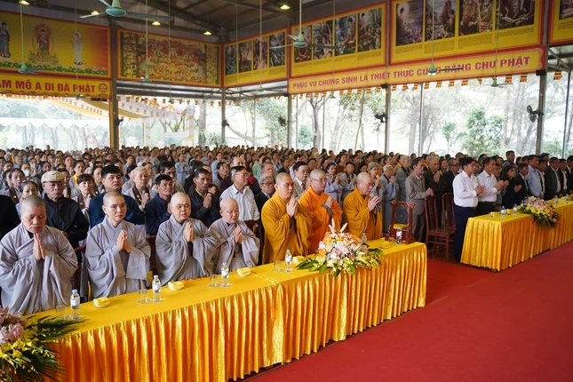 Niệm Phật cầu gia hộ