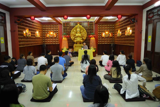 Ni sư Thích nữ Huệ Dâng chia sẻ về thiền