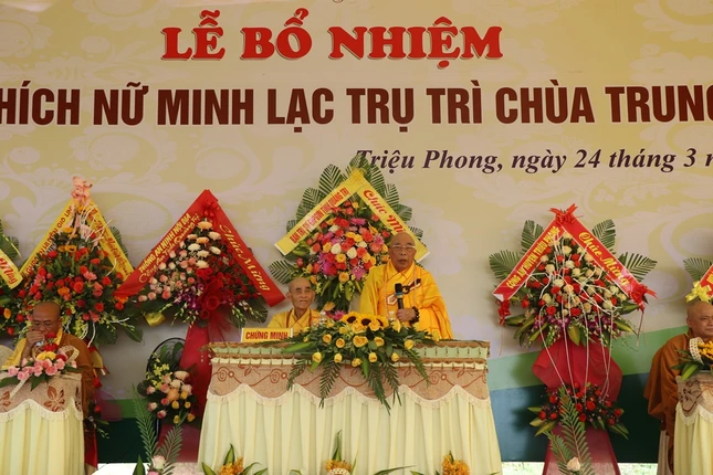 Hòa thượng Thích Thiện Tấn ban đạo từ