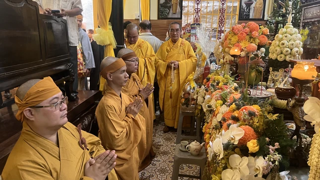 Khóa lễ cung tiến Giác linh Khóa lễ cung tiến Giác linh