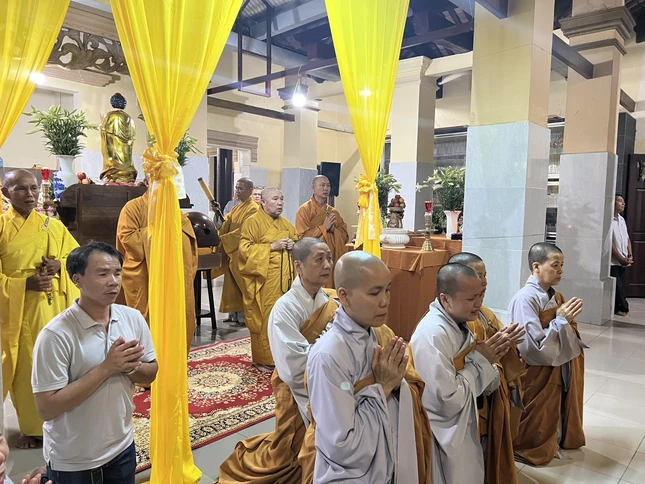 Môn đồ hiếu quyến