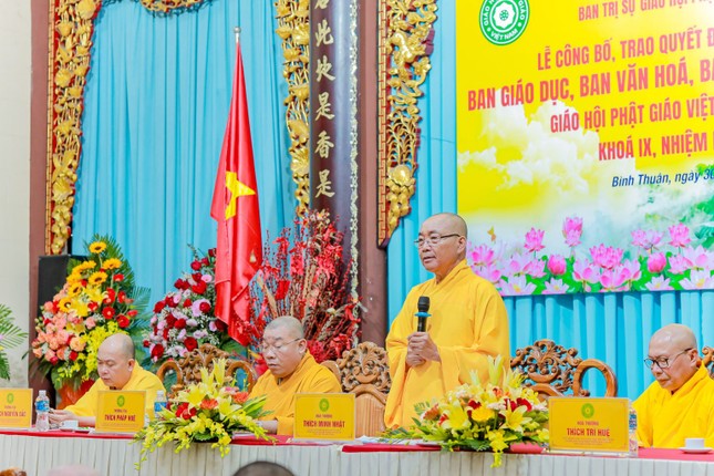 Hòa thượng Thích Minh Nhật ban đạo từ Hòa thượng Thích Minh Nhật ban đạo từ