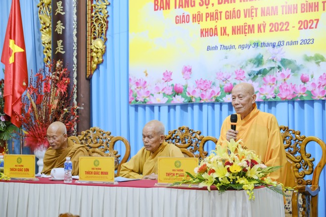 Hòa thượng Thích Minh Trí ban đạo từ