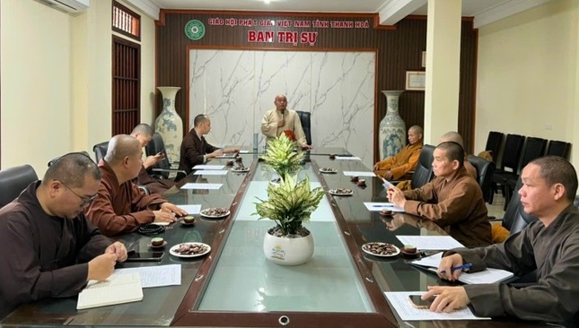 Thượng tọa Thích Giải Hiền chủ trì phiên họp Thượng tọa Thích Giải Hiền chủ trì phiên họp