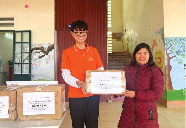 Hải Đăng thành lập dự án “Sách đến tay em” với mong muốn trao sách đến tay trẻ em vùng cao - Ảnh: NVCC