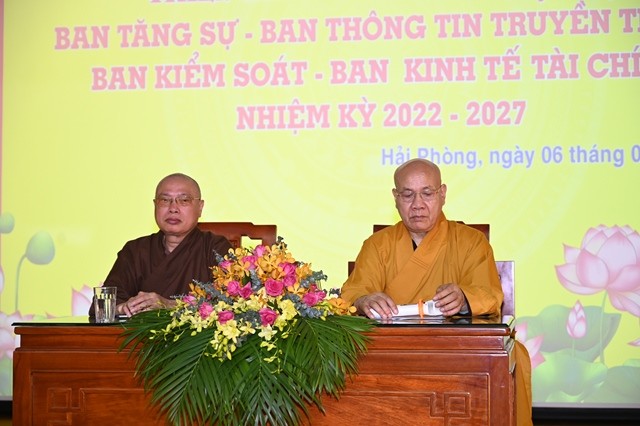 Nhị vị Hòa thượng chứng minh Nhị vị Hòa thượng chứng minh