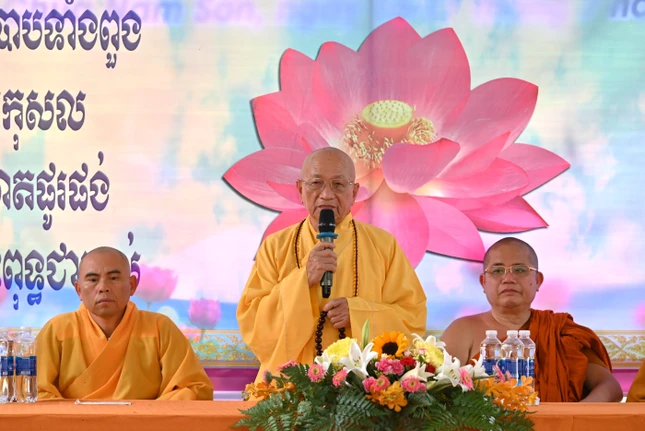 Hòa thượng Thích Trí Châu ban đạo từ