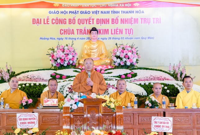 Thượng tọa Thích Tâm Định ban đạo từ
