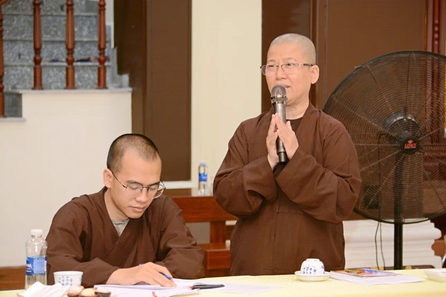 Đóng góp ý kiến cho phương hướng hoạt động của ban