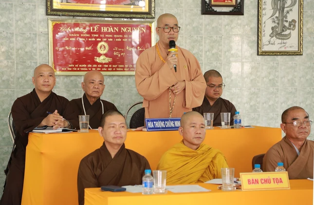 Thượng tọa Thích Quảng Lộc phát biểu chỉ đạo Thượng tọa Thích Quảng Lộc phát biểu chỉ đạo