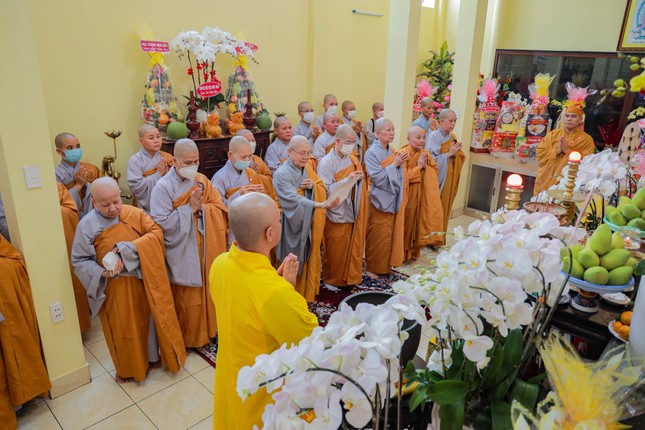 Chư tôn đức Ni nhất tâm tưởng niệm Chư tôn đức Ni nhất tâm tưởng niệm