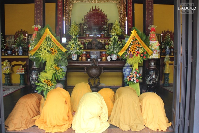 Thành kính ảnh lễ bậc tôn túc có đóng góp to lớn đối với Phật giáo