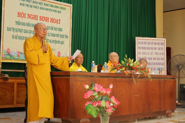 Hòa thượng Thích Trí Huệ phát biểu chỉ đạo