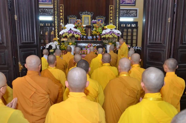 Thành kính đảnh lễ bậc tôn sư