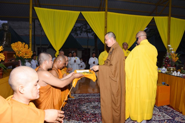 Môn đồ pháp quyến thọ tang