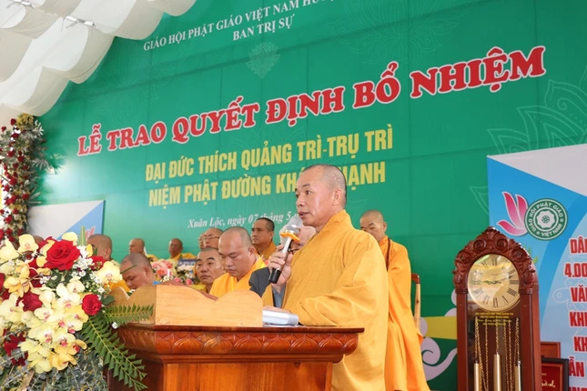 Thượng tọa Thích Huệ Quang phát biểu khai mạc
