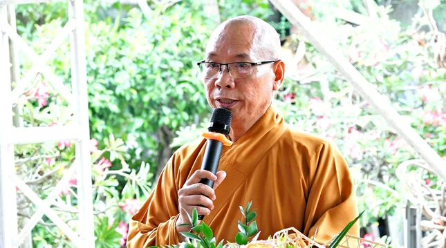 Hoà thượng Thích Huệ Minh phát biểu Hoà thượng Thích Huệ Minh phát biểu