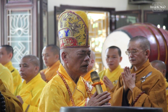 Hòa thượng Thích Giác Đạo, đương vi sám chủ